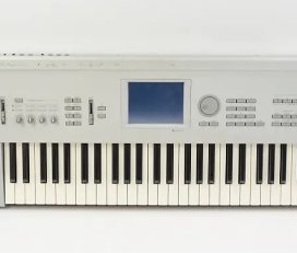 KORG TRITON